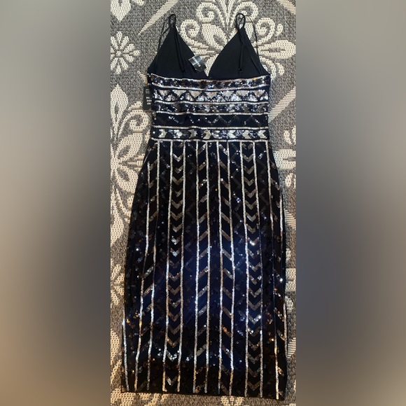 🚨NEVER WORN! | Express Sequin Dress | Size XS - Picture 5 of 11